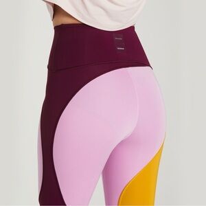 🦄 Lululemon x Roksanda Inner expanse leggings 2 25” Marvel/candy pink/honeycomb